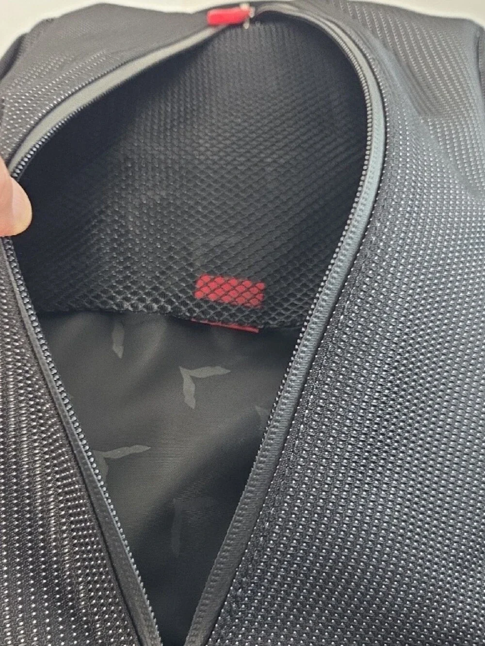 Chevrolet Corvette C7 Black Men's Everyday Backpack with Red Accents